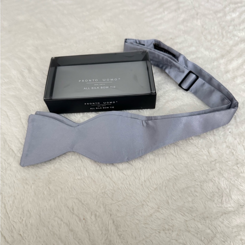 Pronto Uomo Silver Silk Bow Tie